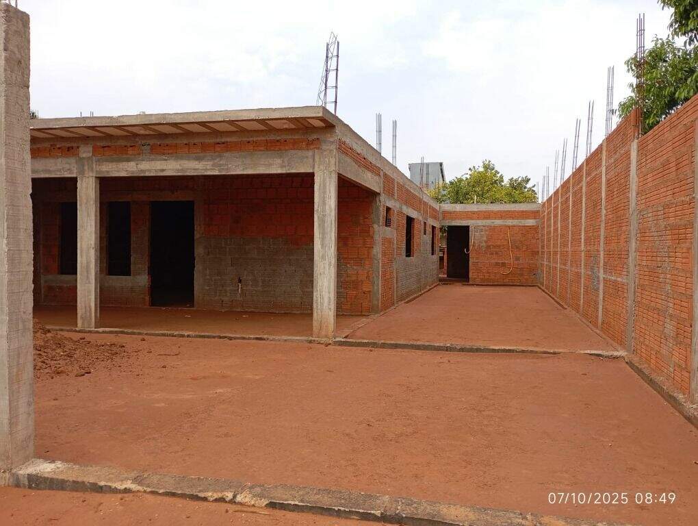 Casa à venda no Loteamento Montanini: 