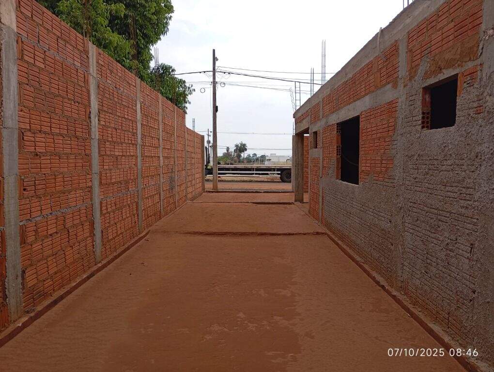Casa à venda no Loteamento Montanini: 