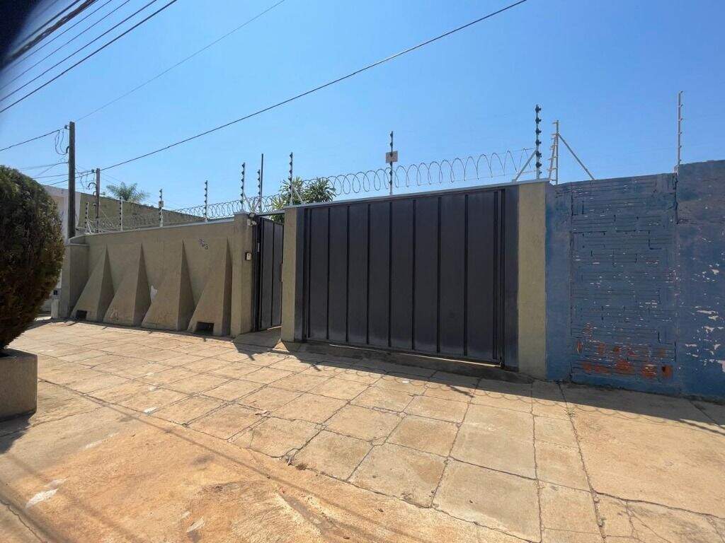 Casa à venda no Santos Dumont: 