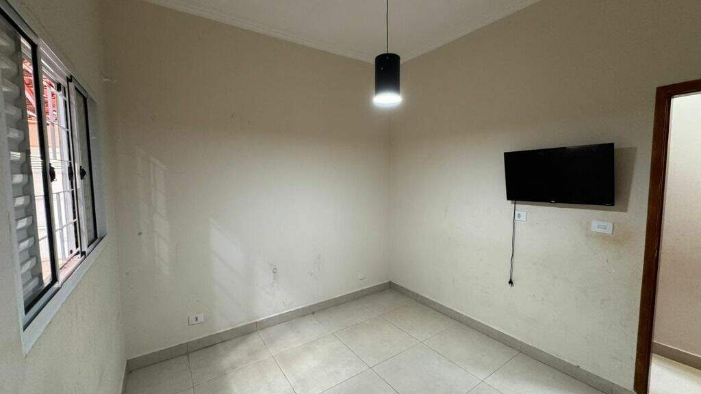 Casa para aluguel no Jardim Paranapunga: 