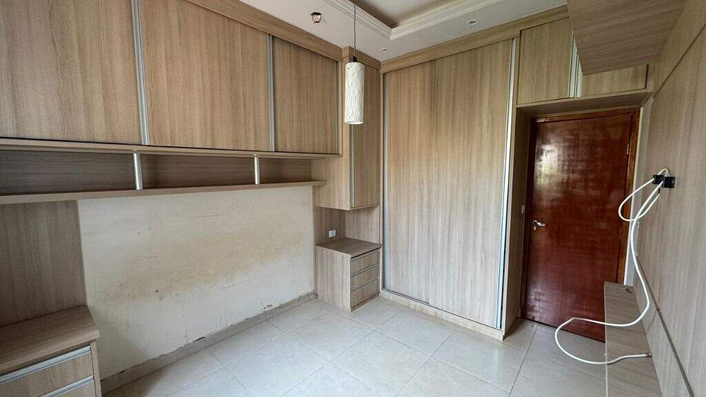 Casa para aluguel no Jardim Paranapunga: 