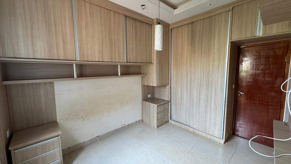 Casa para aluguel no Jardim Paranapunga: 