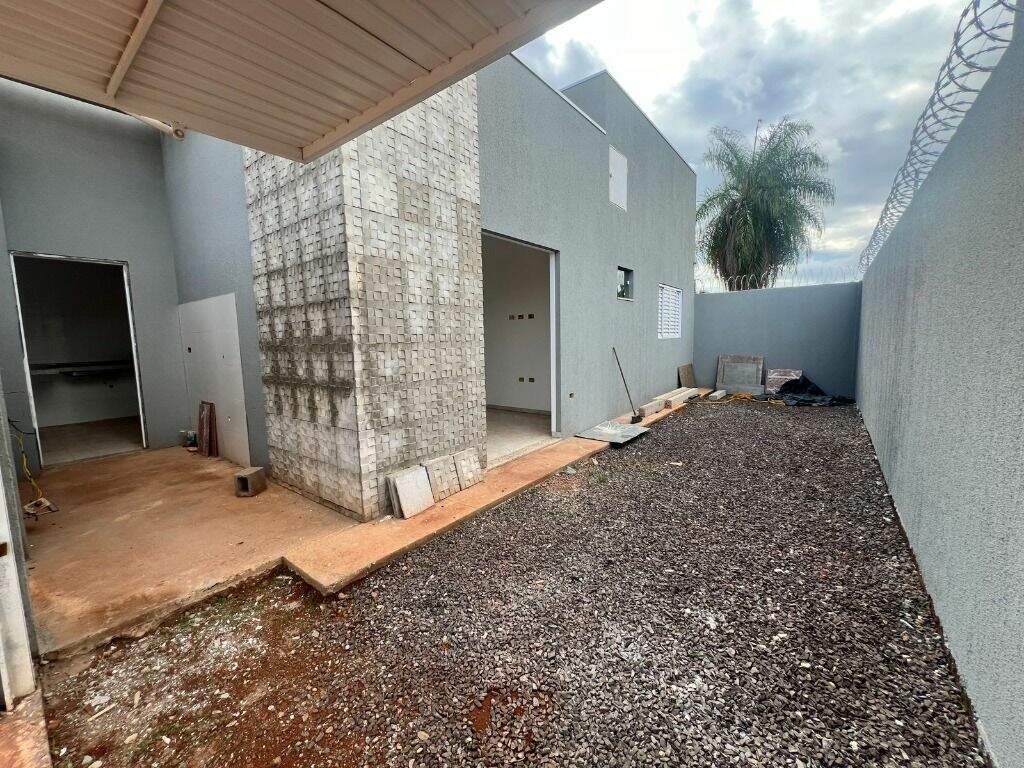 Casa à venda no Jardim Dourados: 