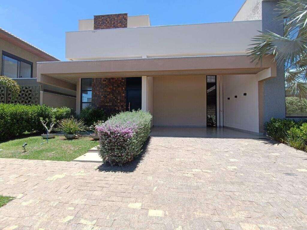 Casa à venda no Jupiá: 