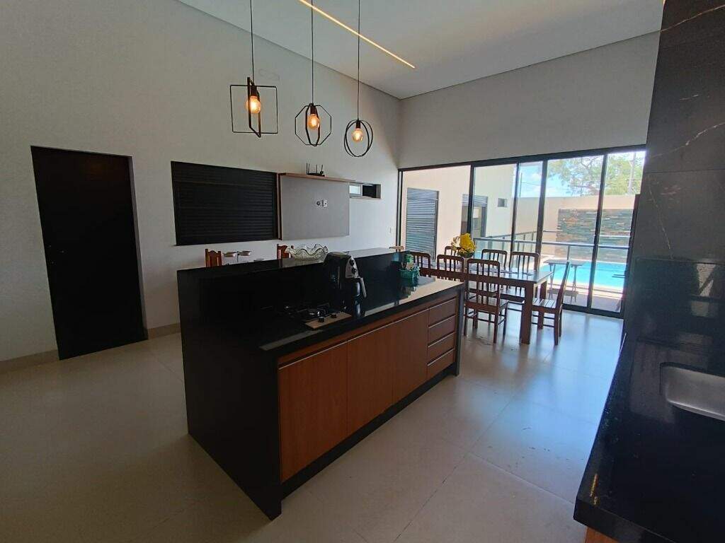 Casa à venda no Jupiá: 