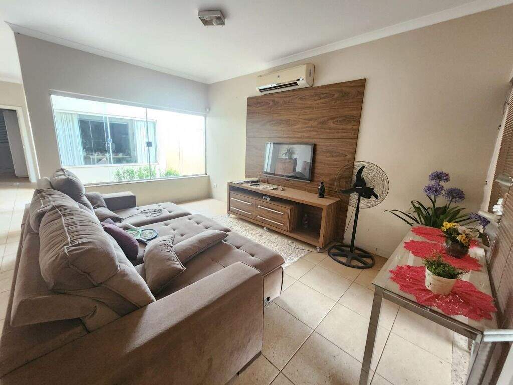Casa à venda no Jardim Cangalha: 
