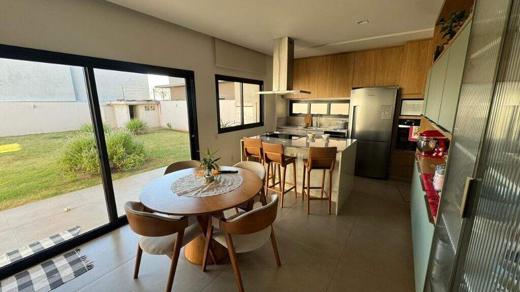 Casa para aluguel no Village do Lago: 