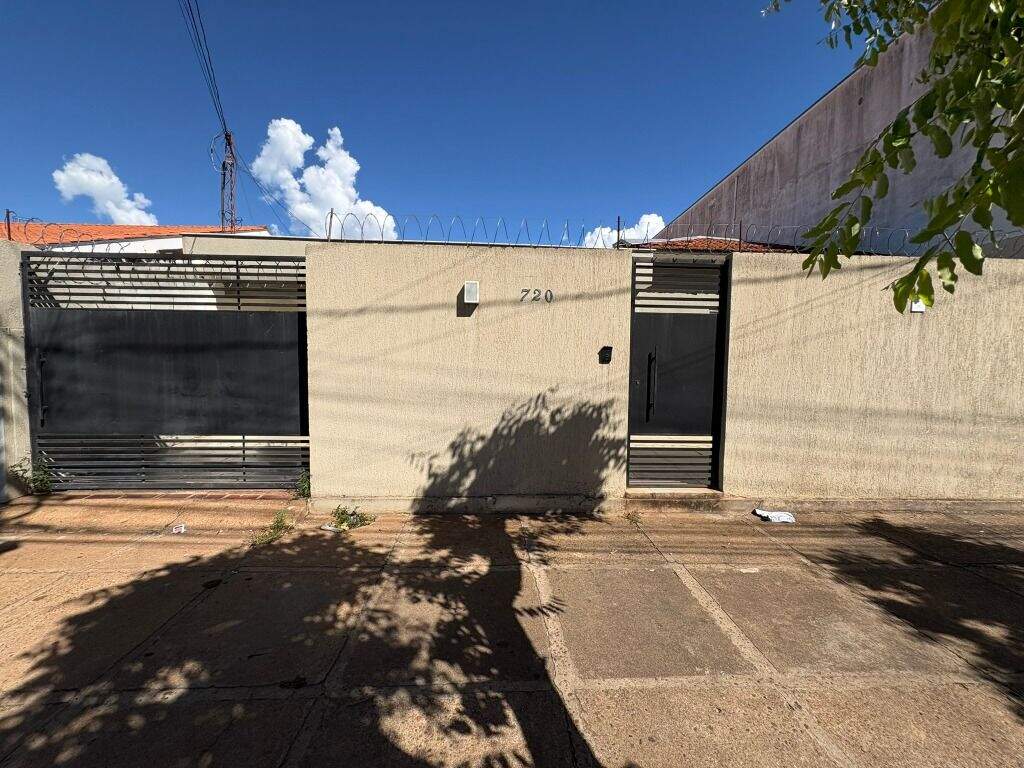Casa à venda no Centro: 