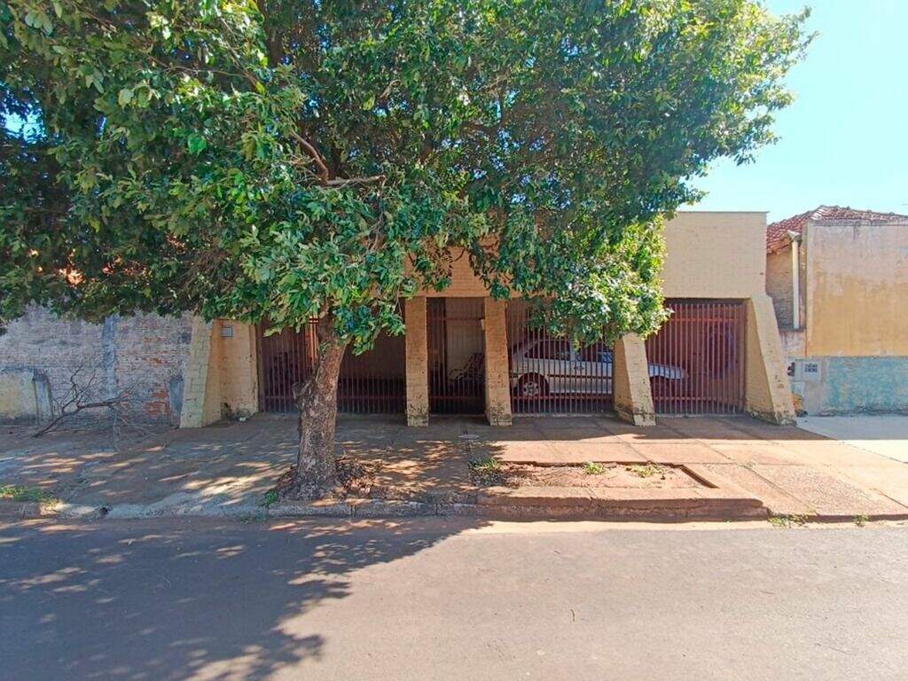 Casa à venda no Jardim Cangalha: 