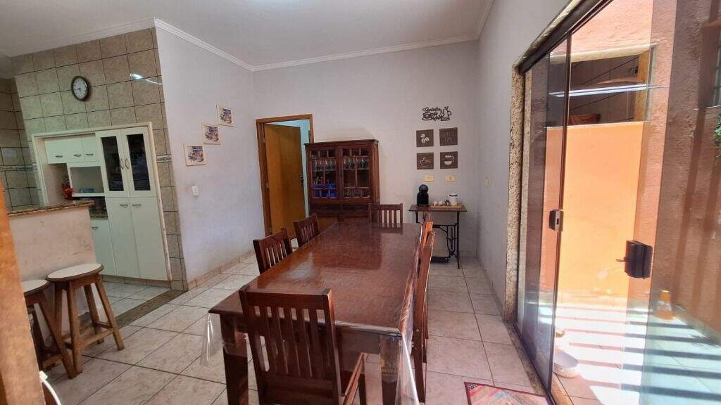 Casa à venda no Jardim Cangalha: 