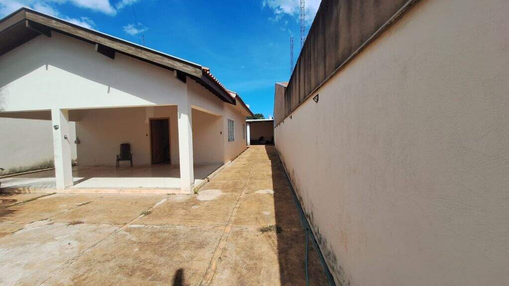 Casa à venda no Jardim Carandá: 