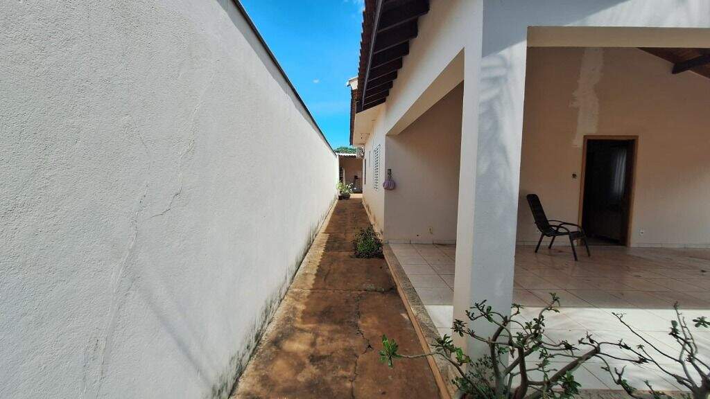 Casa à venda no Jardim Carandá: 