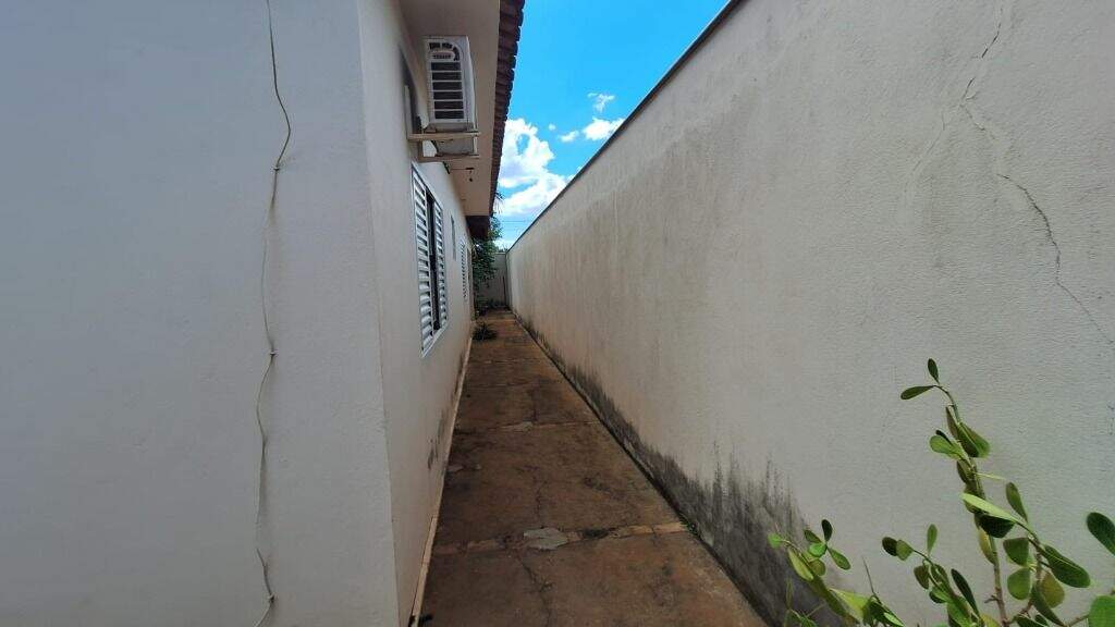 Casa à venda no Jardim Carandá: 