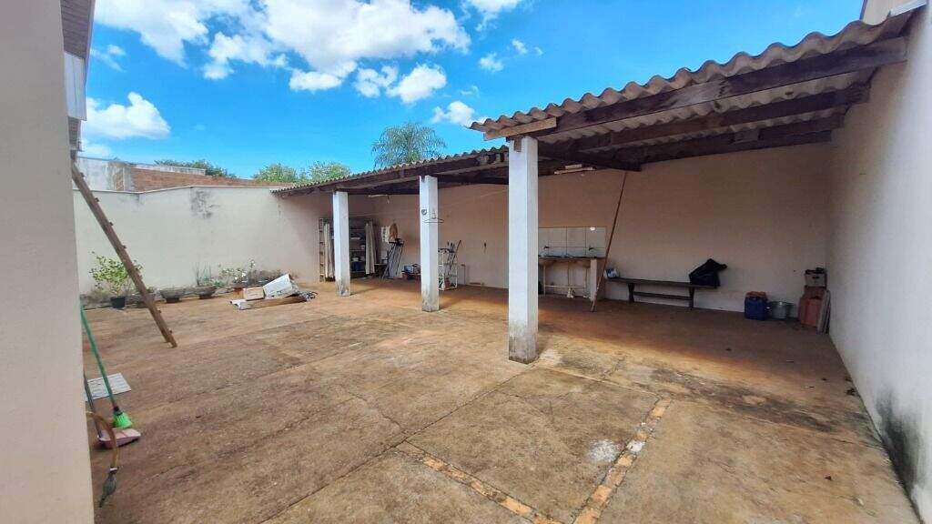Casa à venda no Jardim Carandá: 