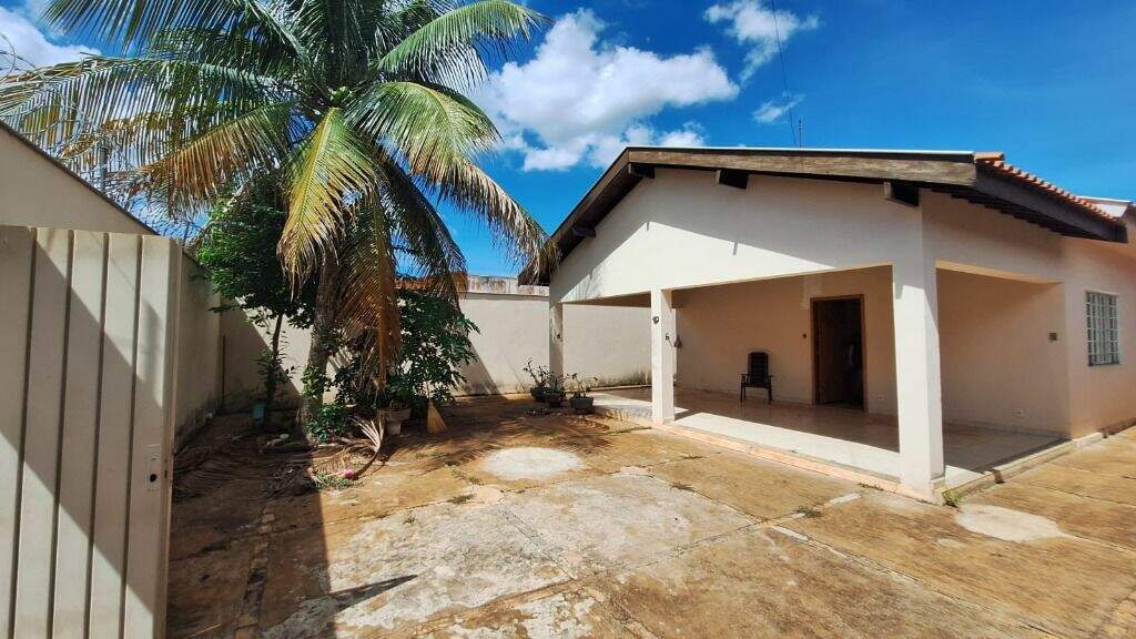 Casa à venda no Jardim Carandá: 
