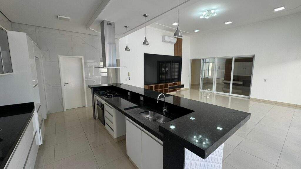 Casa para aluguel no Ipê: 
