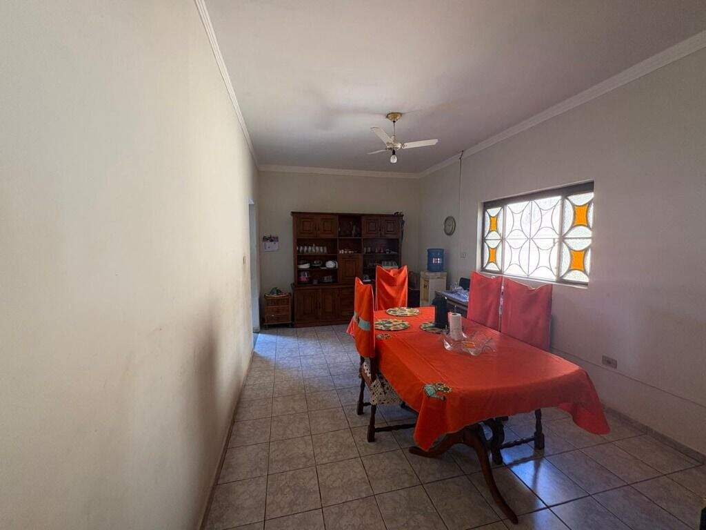 Casa à venda no Santos Dumont: 
