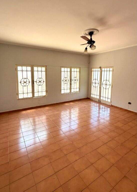Casa para aluguel no Centro: 