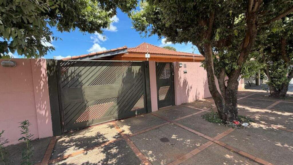 Casa para aluguel no Centro: 