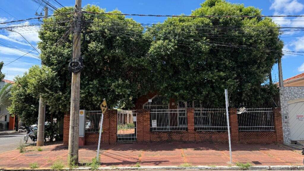 Casa para aluguel no Centro: 