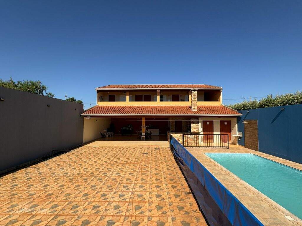 Casa à venda no Jardim Das Violetas: 