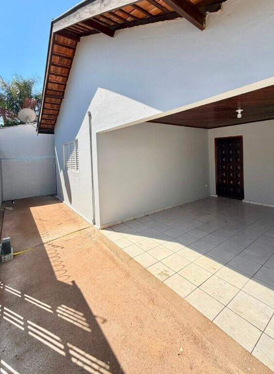 Casa para aluguel no Bairro Santos Dumont: 