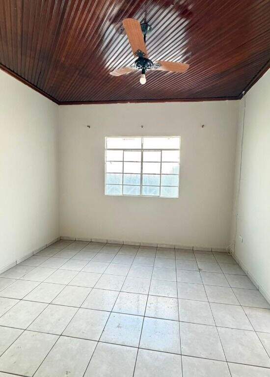 Casa para aluguel no Bairro Santos Dumont: 