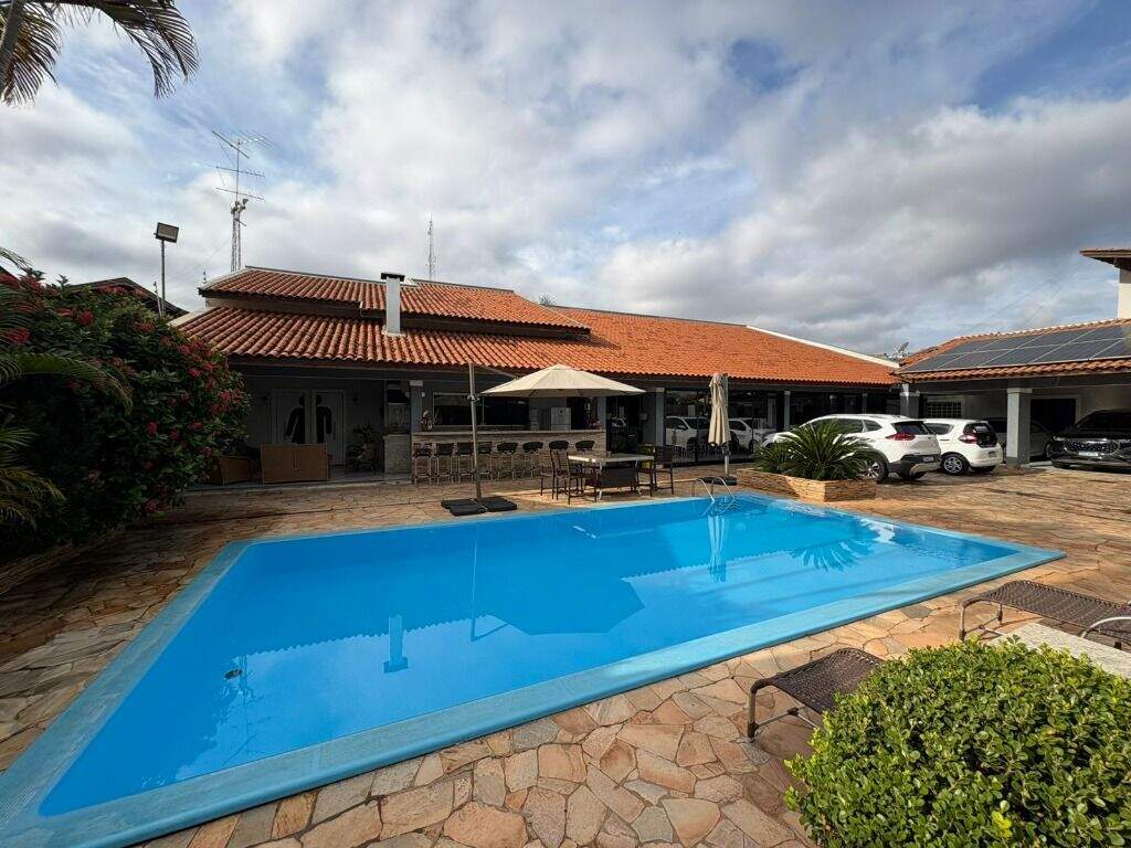 Casa à venda no Santos Dumont: 
