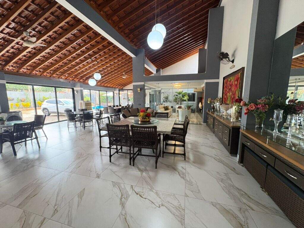Casa à venda no Santos Dumont: 
