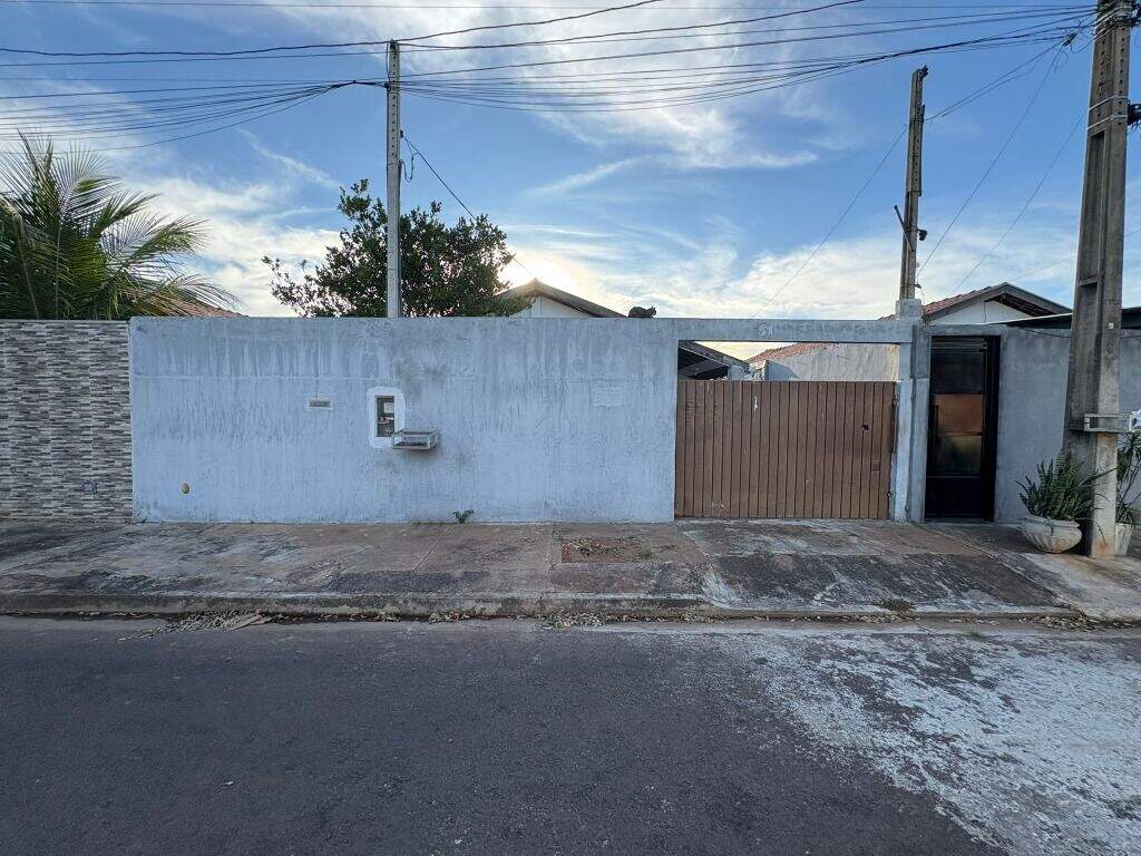 Casa à venda no Jardim Santa Lourdes: 