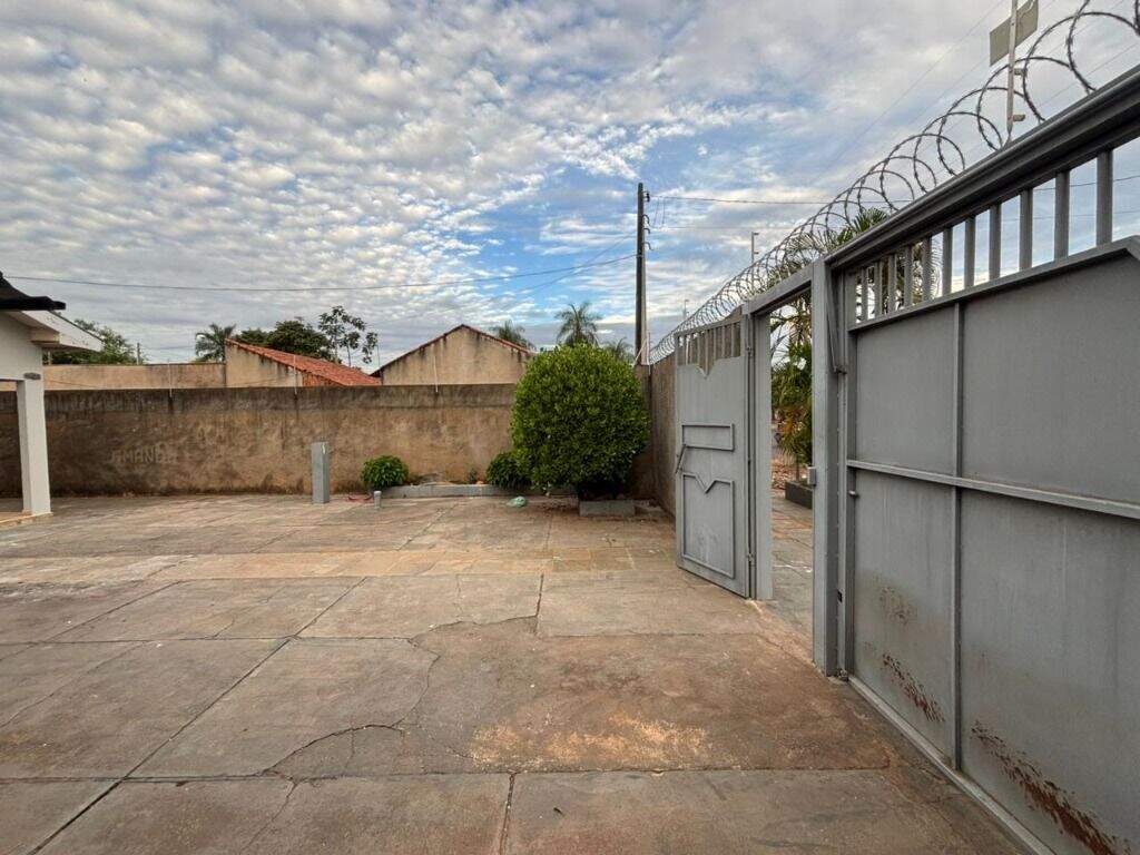 Casa para aluguel no Jardim Alvorada: 