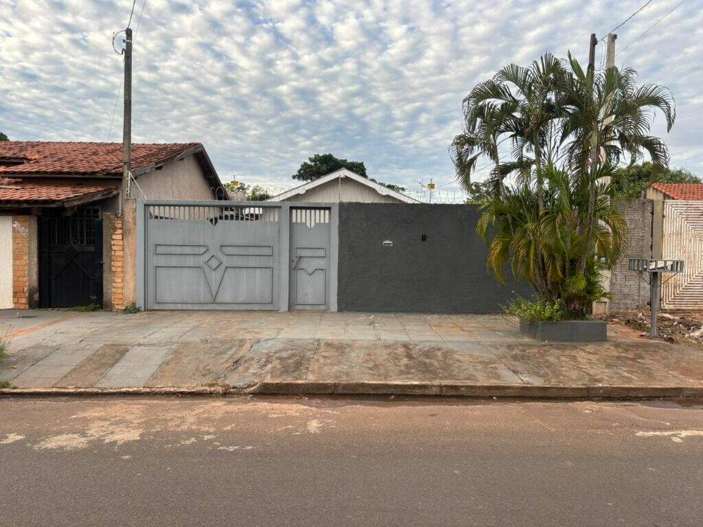 Casa para aluguel no Jardim Alvorada: 
