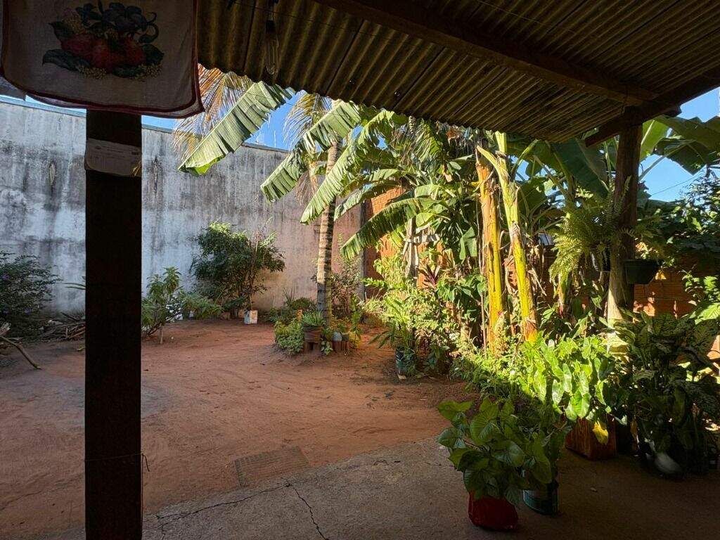 Casa à venda no Jardim Carandá: 