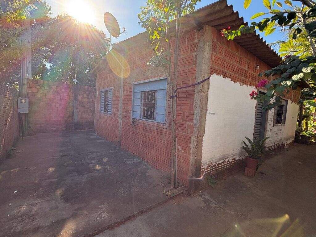 Casa à venda no Jardim Carandá: 