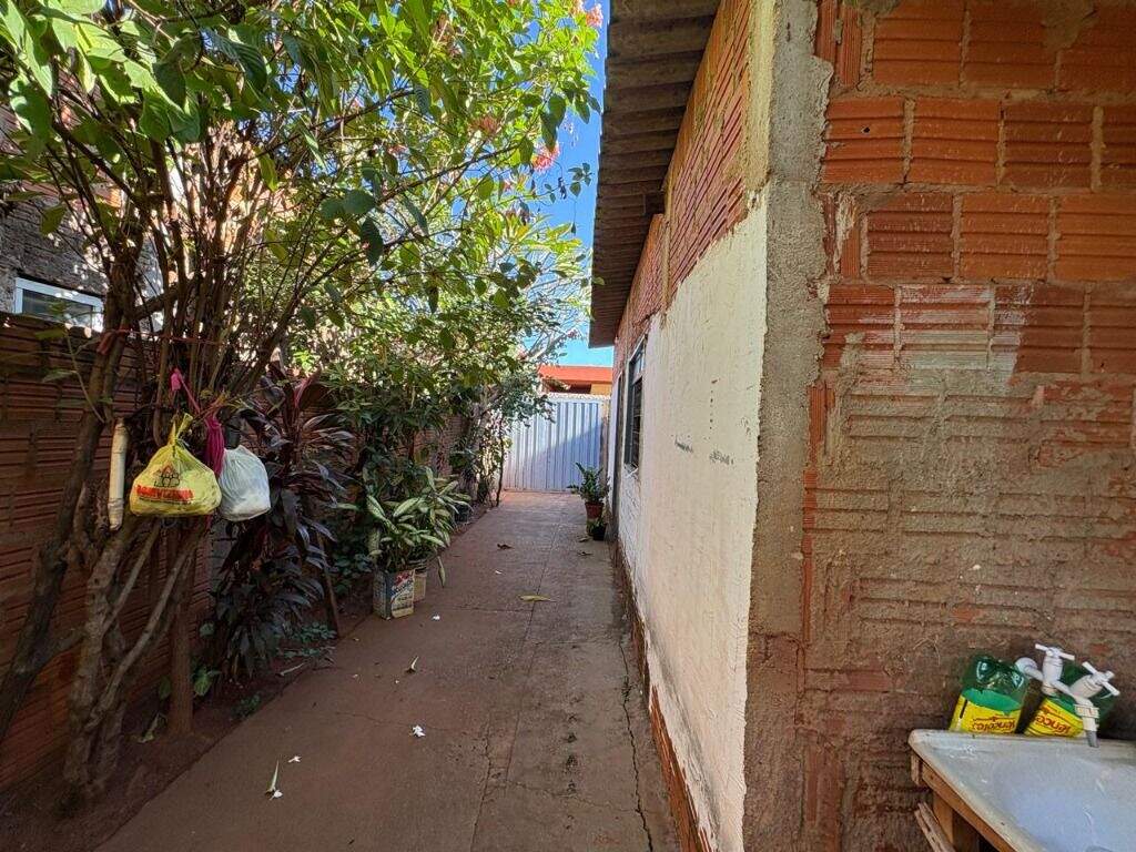 Casa à venda no Jardim Carandá: 