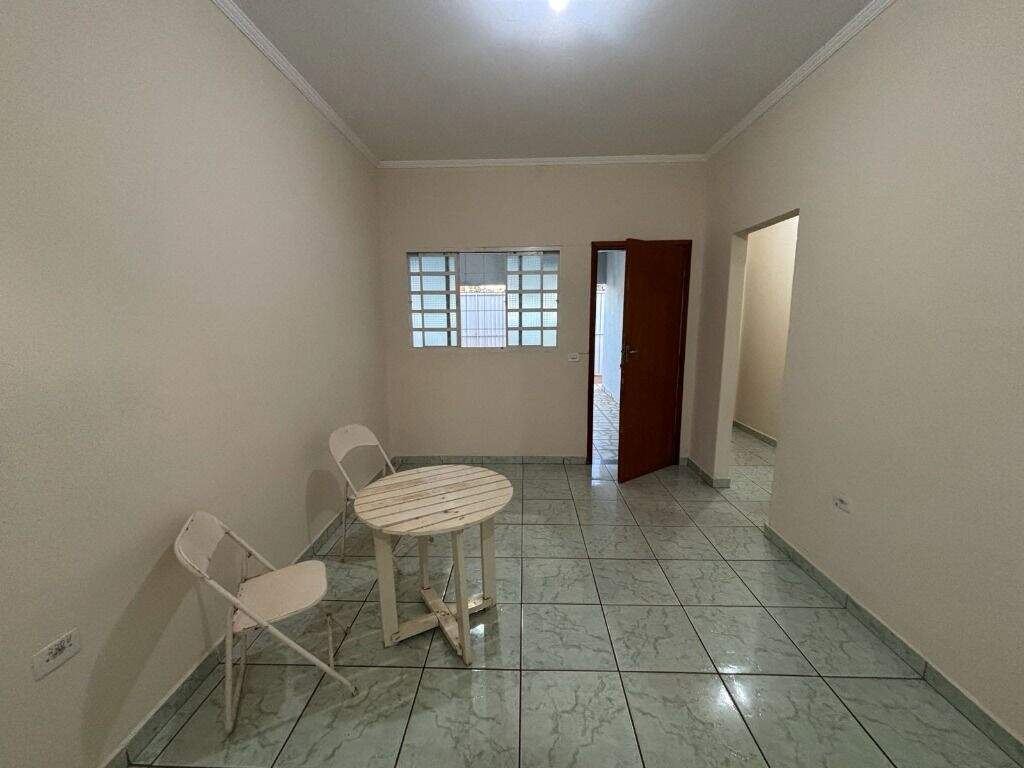 Casa para aluguel no Jardim Flamboyant: 