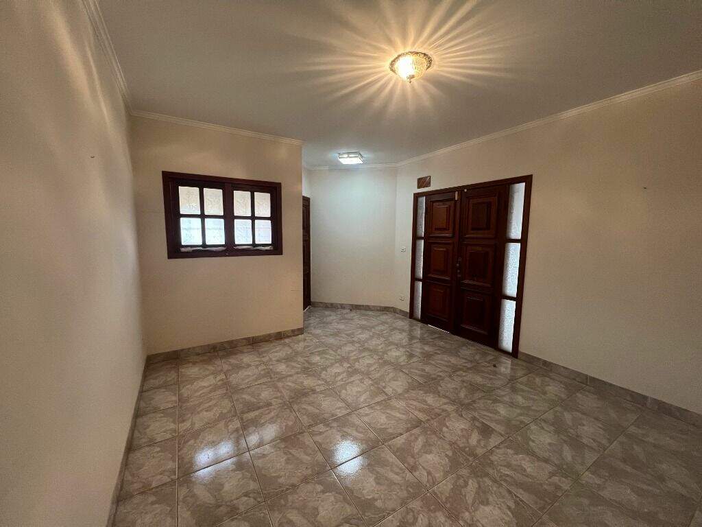 Casa para aluguel no Centro: 