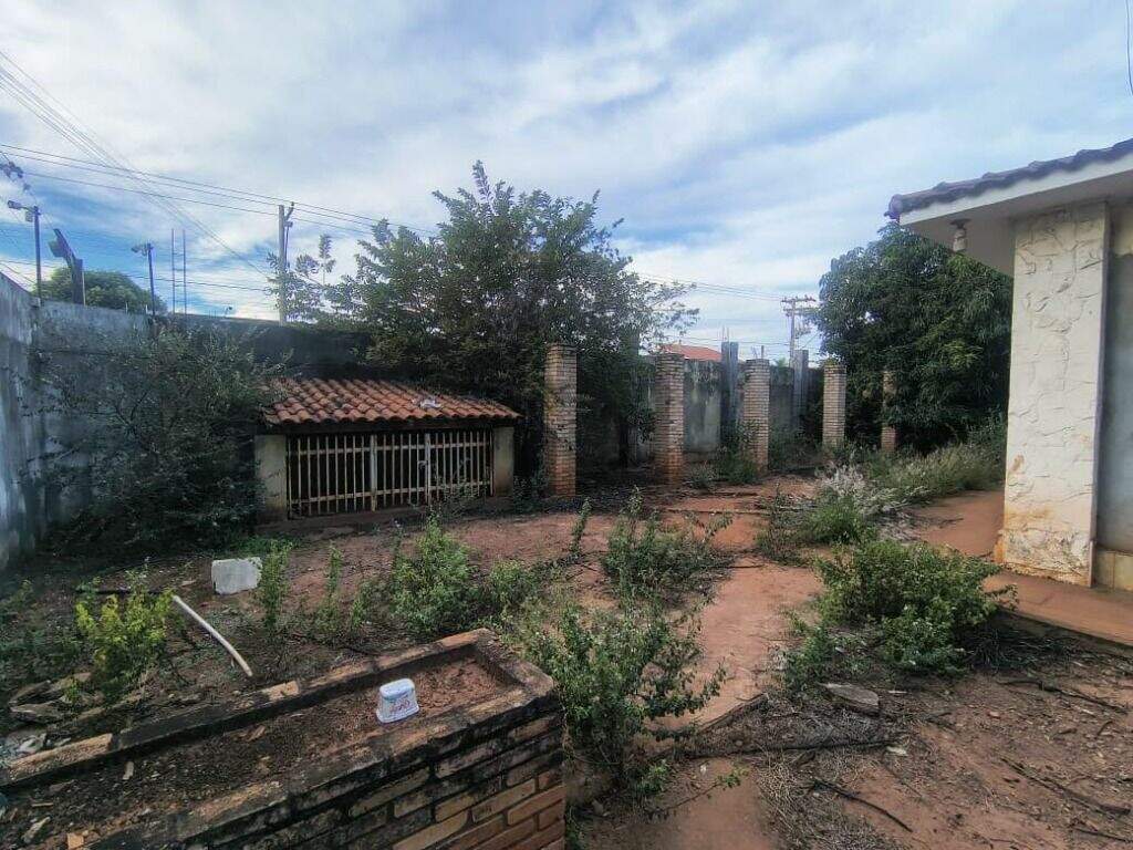 Casa para aluguel no Centro: 