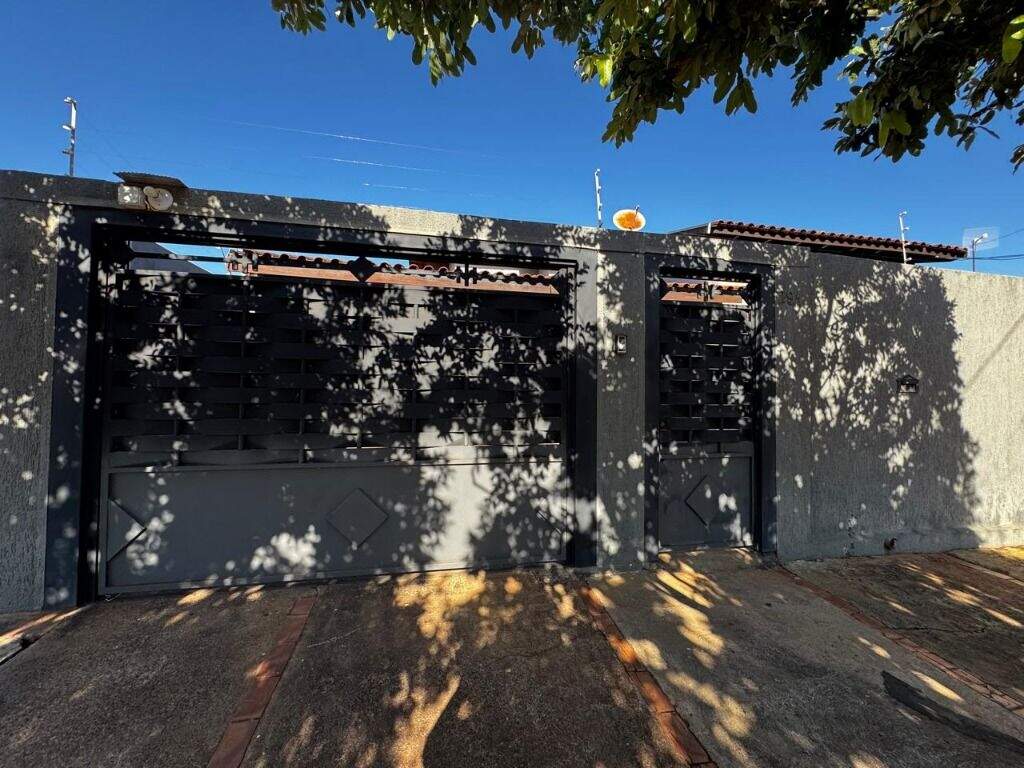 Casa para aluguel no Jardim Alvorada: 