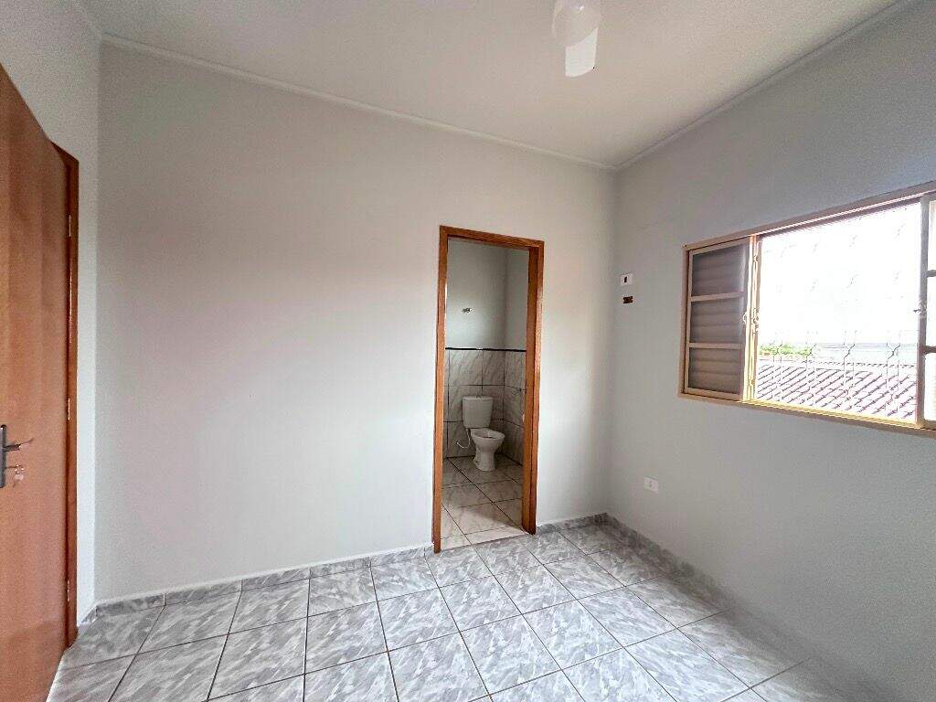 Kitnet à venda no Jardim Santa Júlia: 