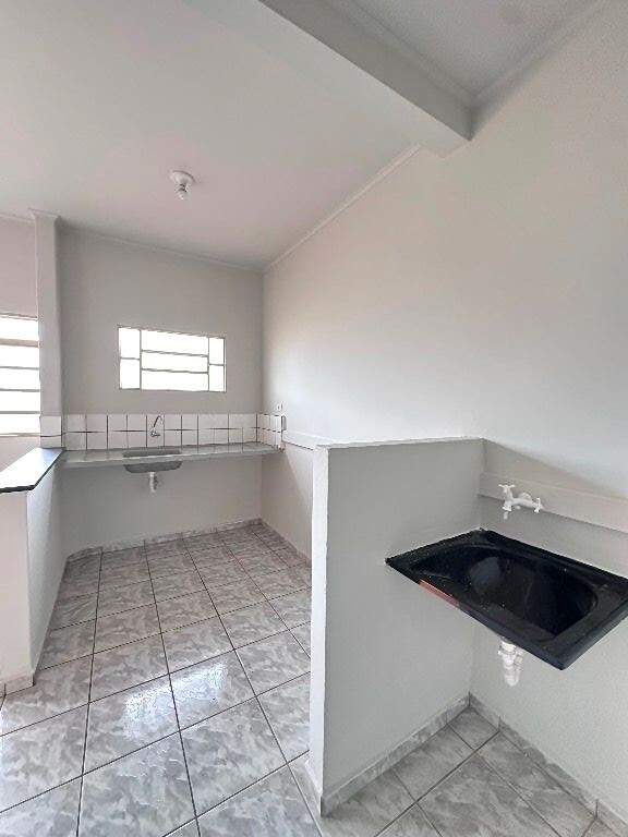 Kitnet à venda no Jardim Santa Júlia: 