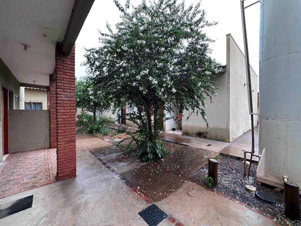 Kitnet à venda no Jardim Santa Júlia: 