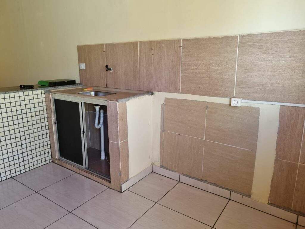 Kitnet à venda no Jardim Roriz: 