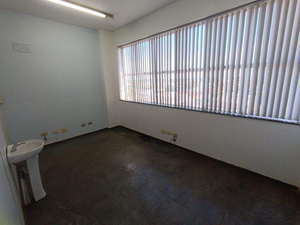 Sala para aluguel no Centro: 