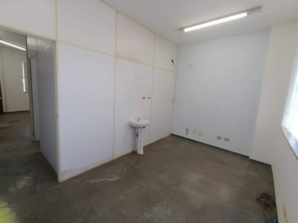 Sala para aluguel no Centro: 
