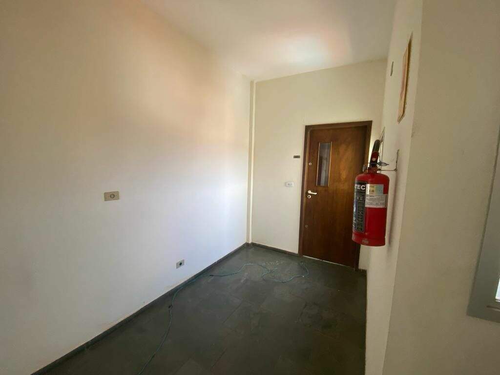 Sala à venda no Centro: 