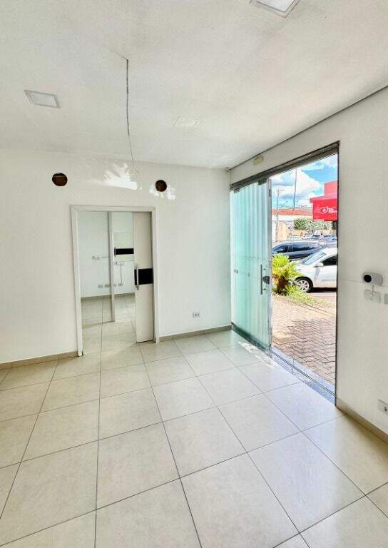 Sala para aluguel no Centro: 
