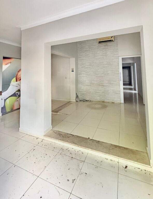 Sala para aluguel no Centro: 