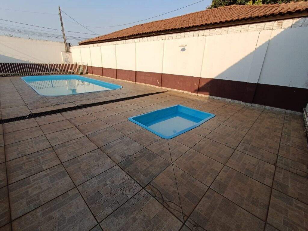 Salão à venda no Jardim Moçambique: 