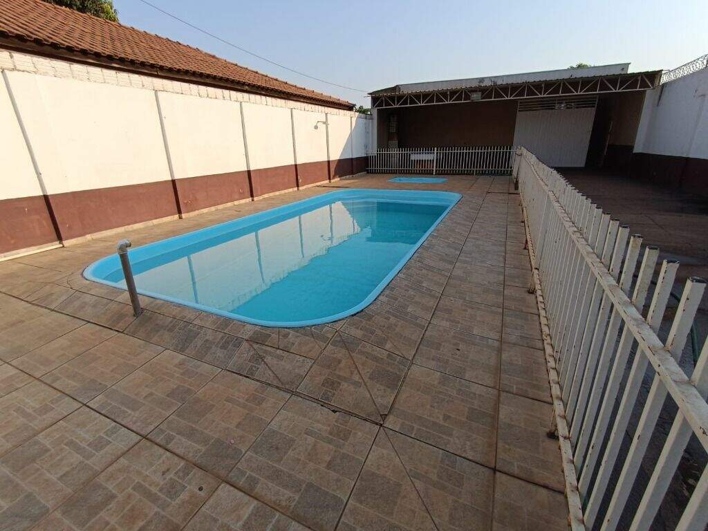 Salão à venda no Jardim Moçambique: 